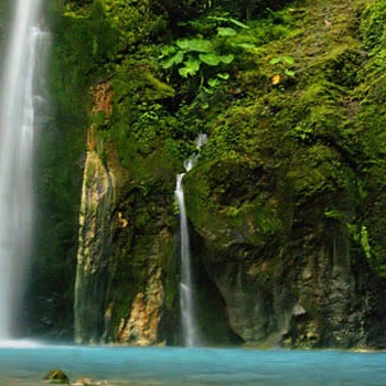 Dua Warna Waterfall